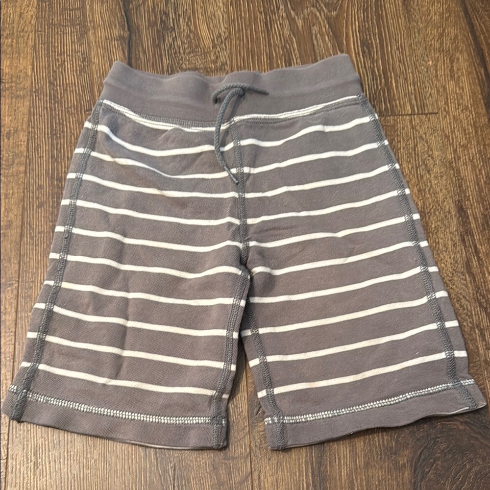 Hanna Andersson sz 90 boys gray white‎ striped baggies shorts